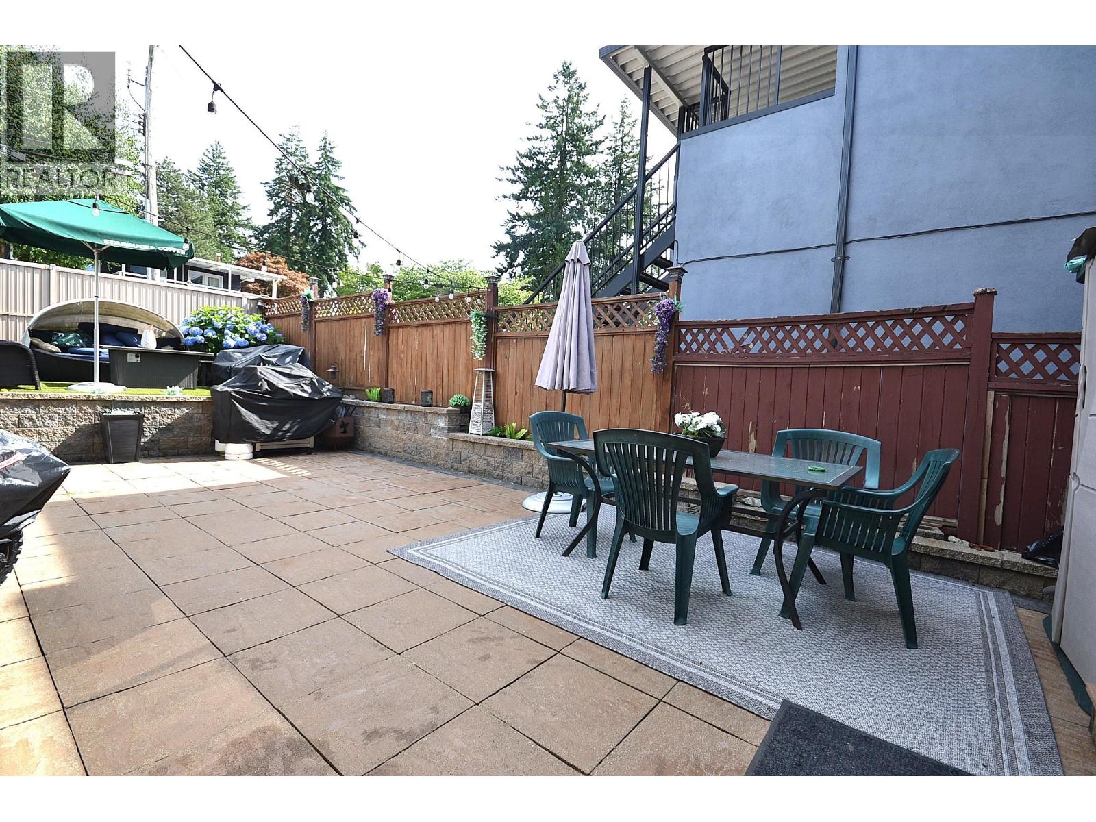 Photo 9 of 8832 15th Avenue, Burnaby BC