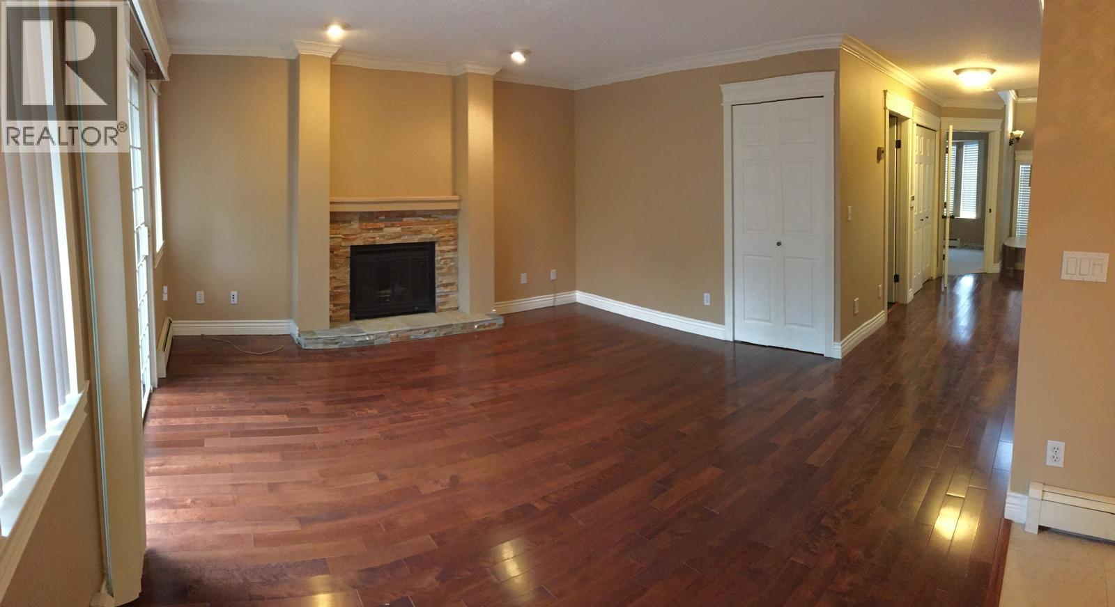 Photo 19 of 8832 15th Avenue, Burnaby BC