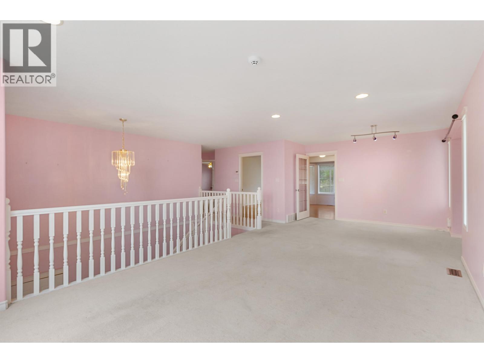 Photo 9 of 7575 Eastview Street, Prince George BC
