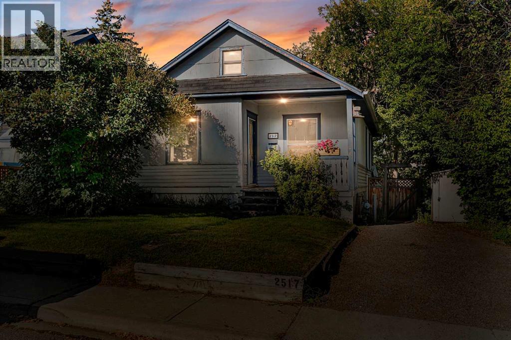 Photo 1 of 2517 15 A Street Sw, Calgary AB