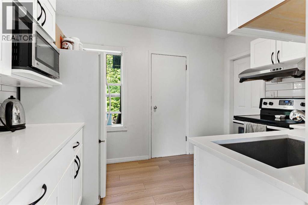 Photo 15 of 2517 15 A Street Sw, Calgary AB