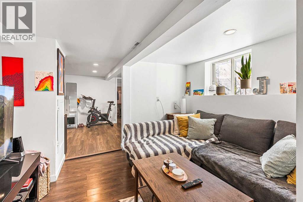 Photo 21 of 2517 15 A Street Sw, Calgary AB