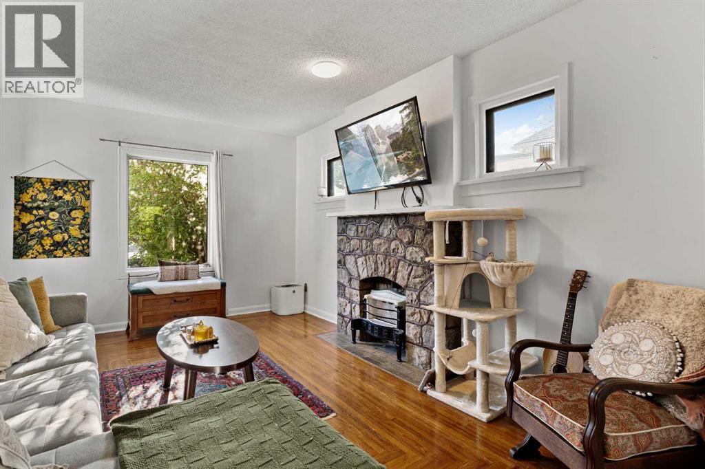 Photo 7 of 2517 15 A Street Sw, Calgary AB