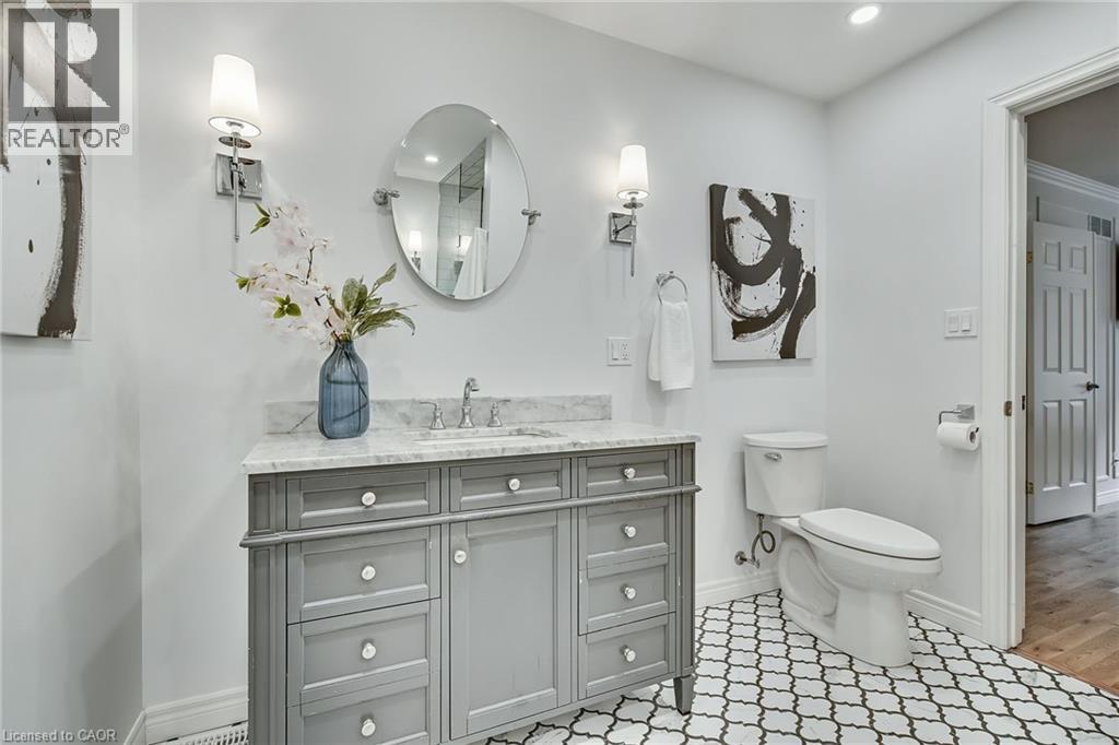 Photo 26 of 447 Golf Links Road, Ancaster ON