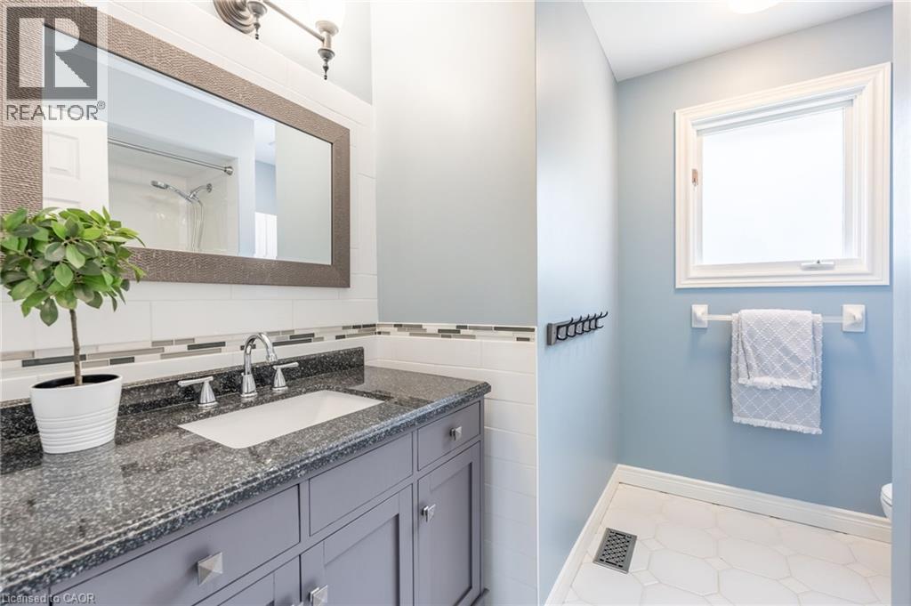 Photo 29 of 447 Golf Links Road, Ancaster ON