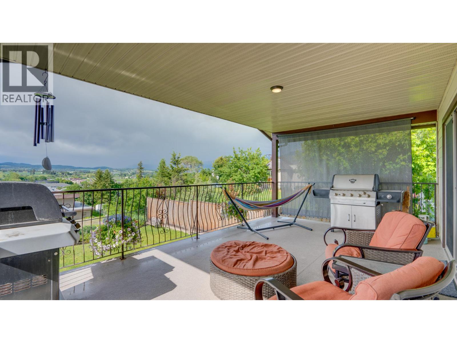 Photo 13 of 2640 Catherine Crescent, Armstrong BC