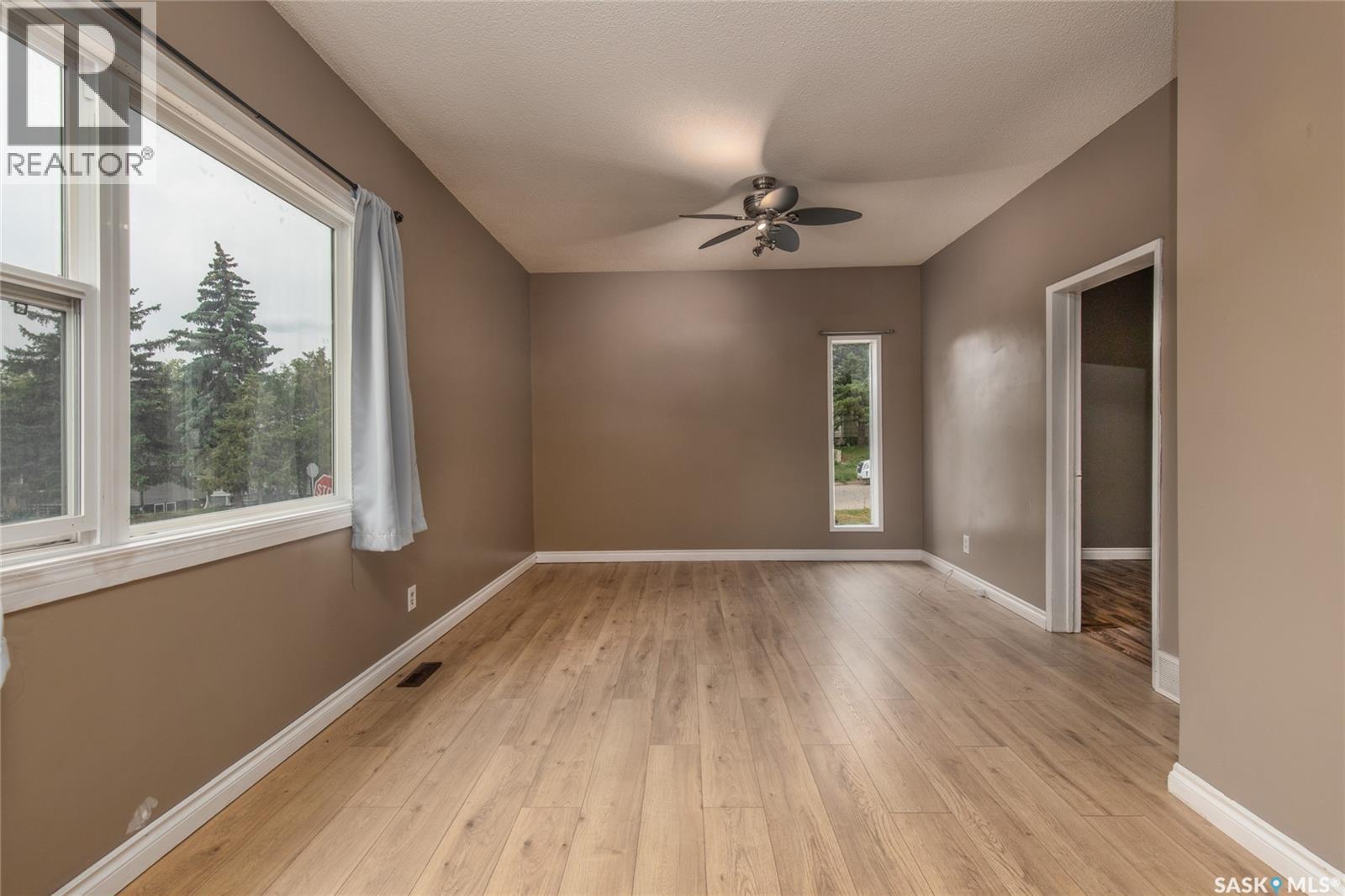 Photo 1 of 1103 4th Avenue Ne, Moose Jaw SK