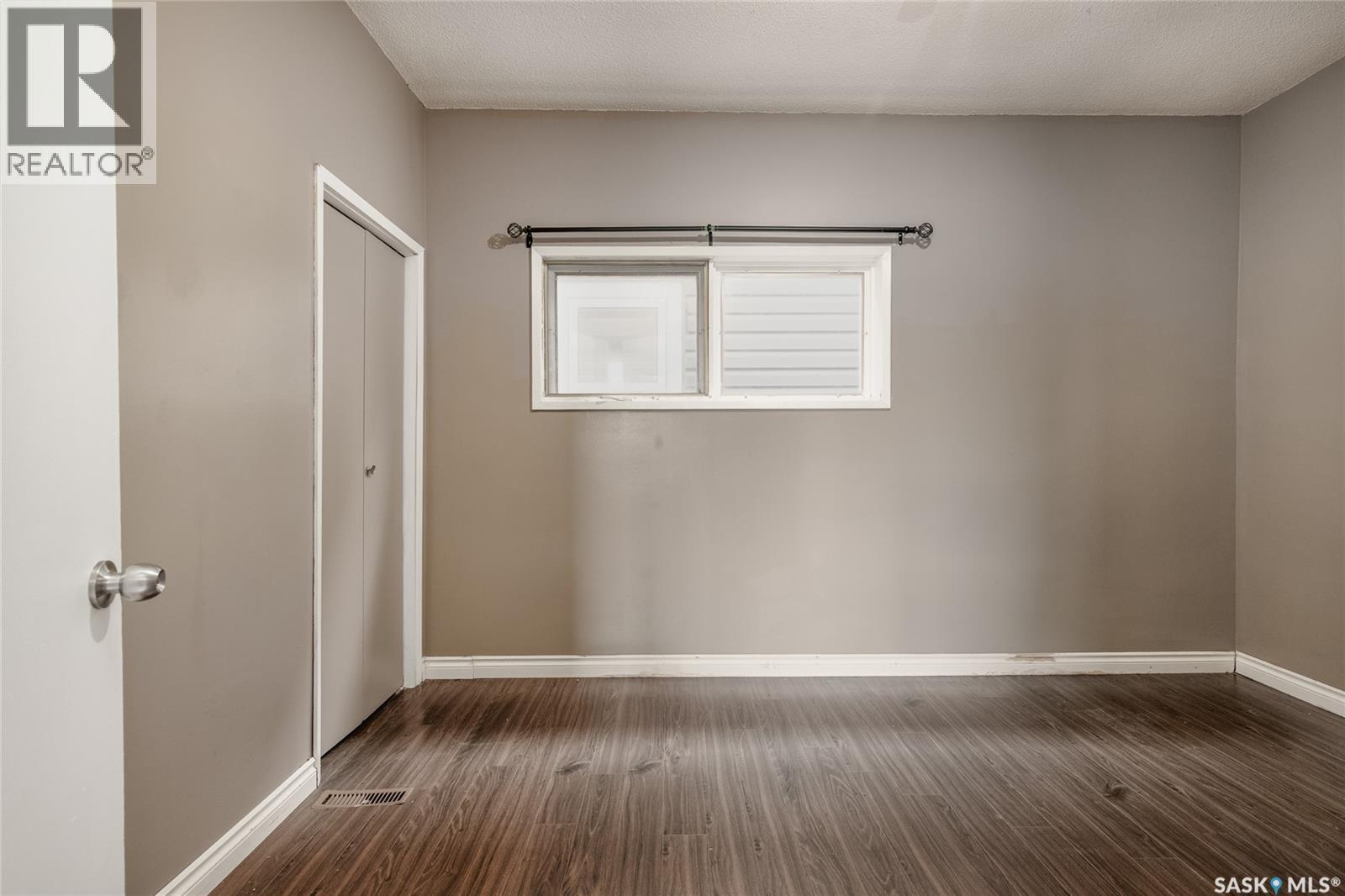 Photo 14 of 1103 4th Avenue Ne, Moose Jaw SK