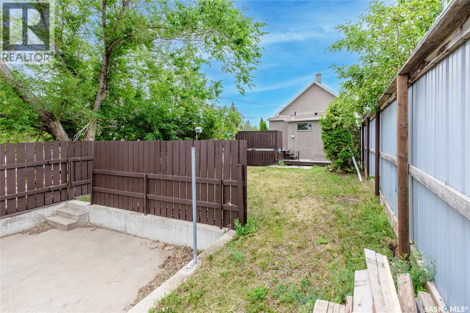 Photo 32 of 1103 4th Avenue Ne, Moose Jaw SK