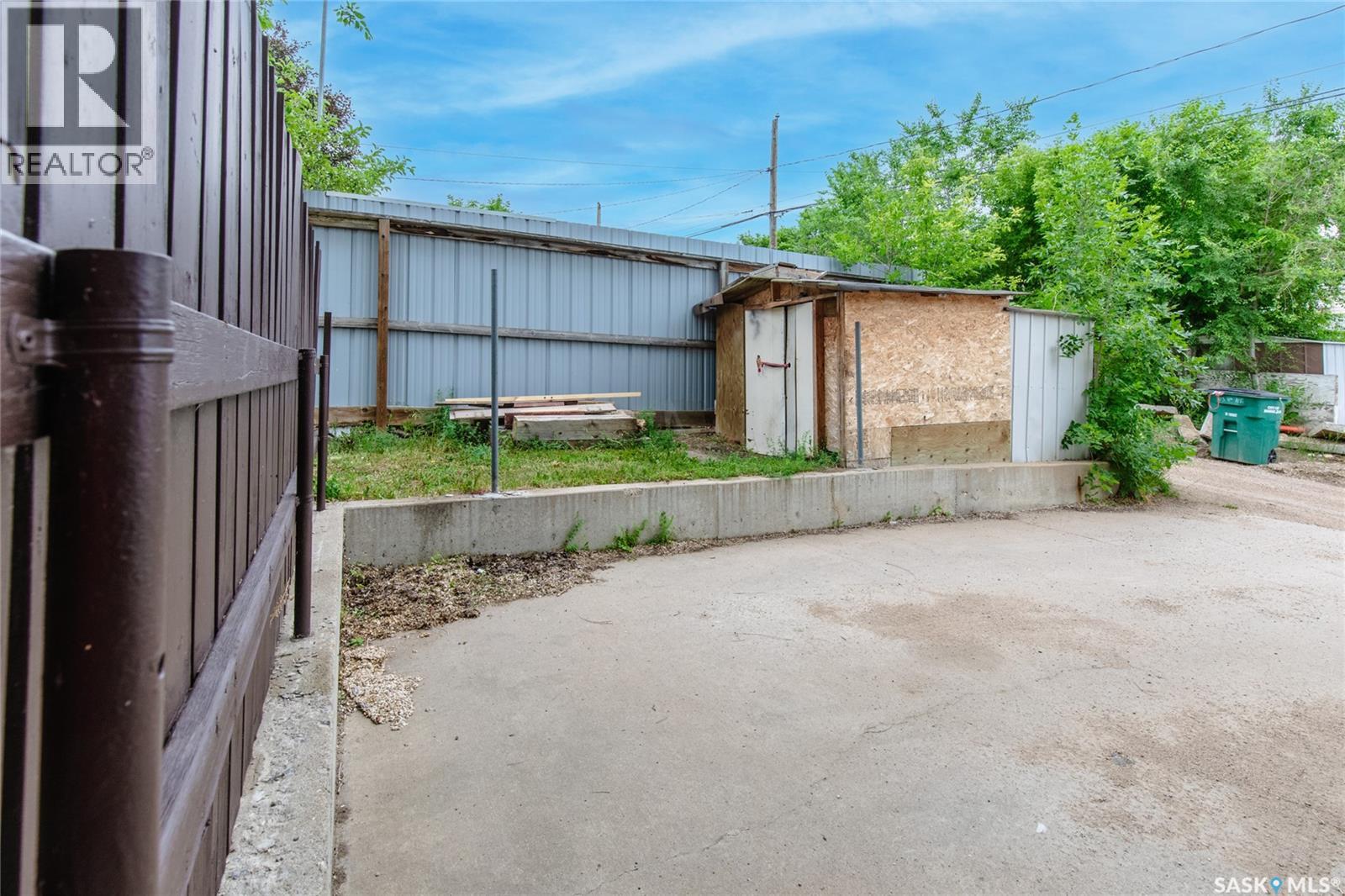 Photo 34 of 1103 4th Avenue Ne, Moose Jaw SK