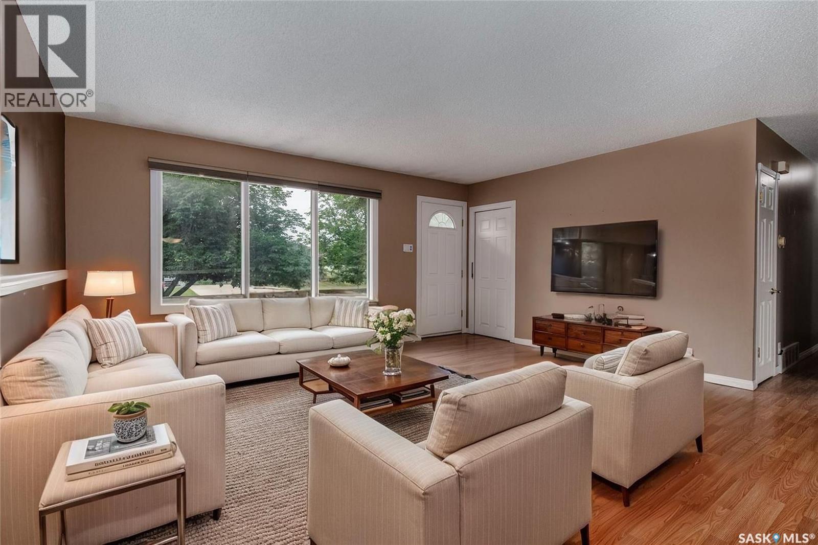 Photo 11 of 1245 Grace Street, Moose Jaw SK