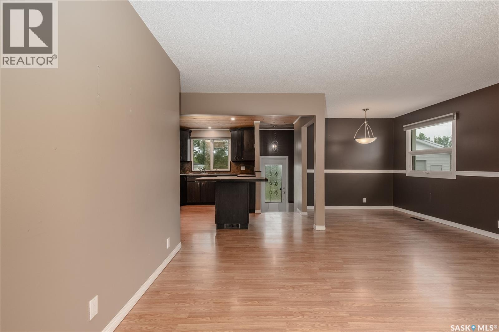 Photo 6 of 1245 Grace Street, Moose Jaw SK