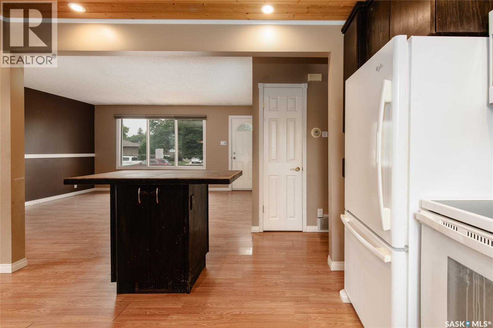 Photo 19 of 1245 Grace Street, Moose Jaw SK