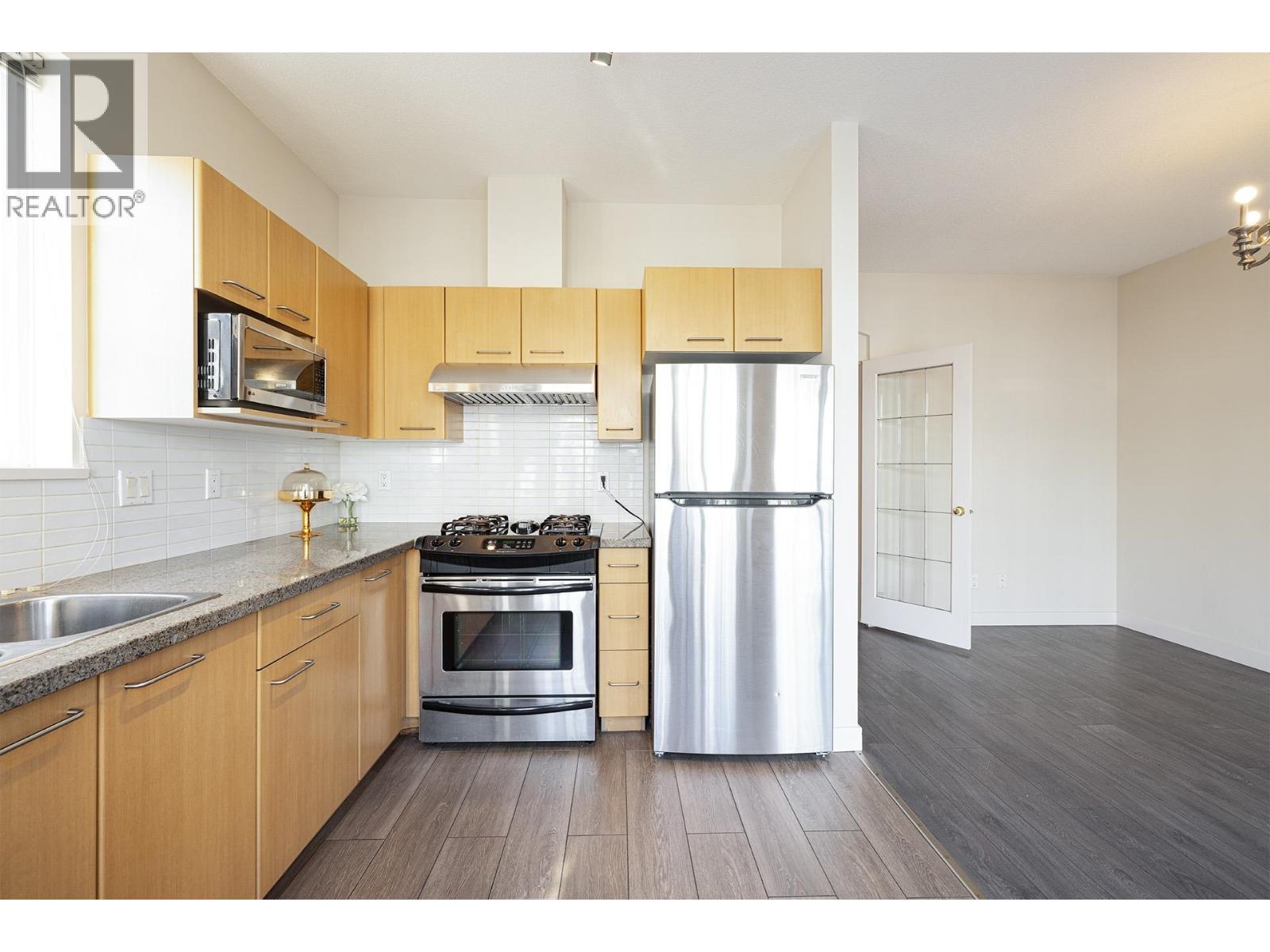 Photo 13 of 22 7331 Heather Street, Richmond BC