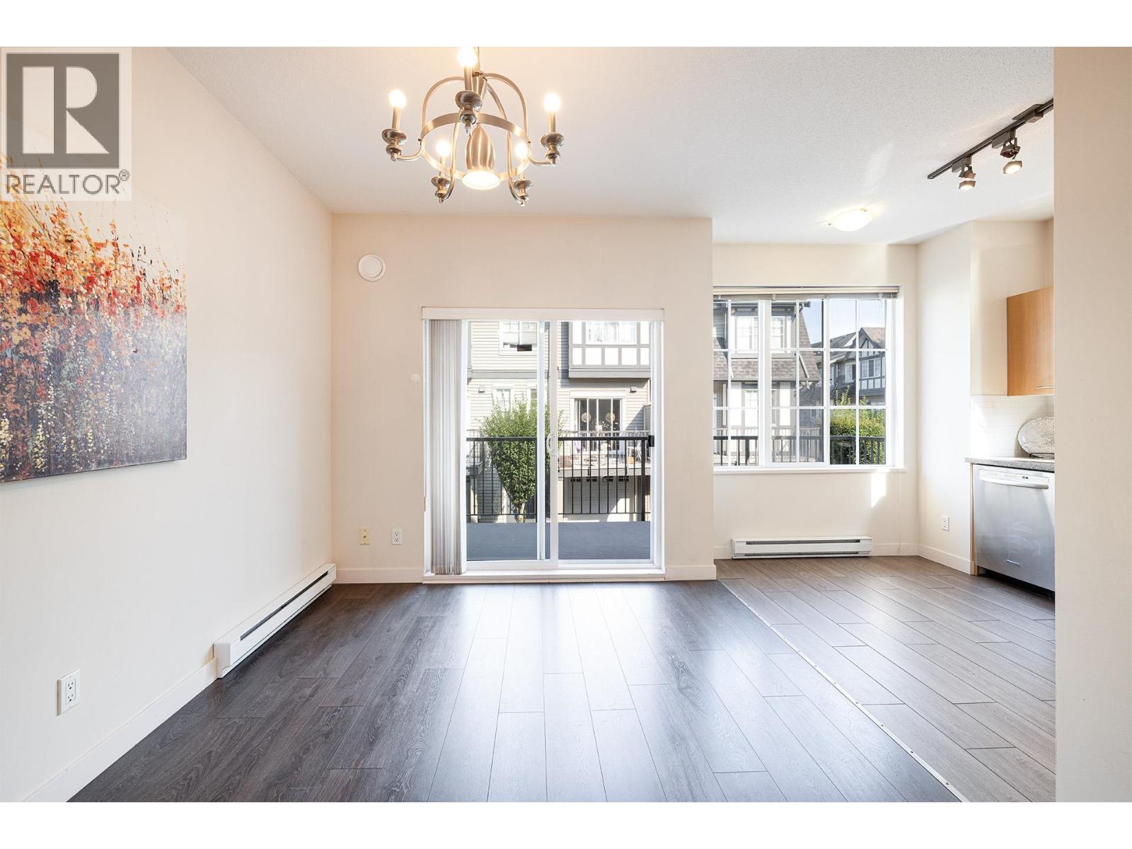 Photo 7 of 22 7331 Heather Street, Richmond BC