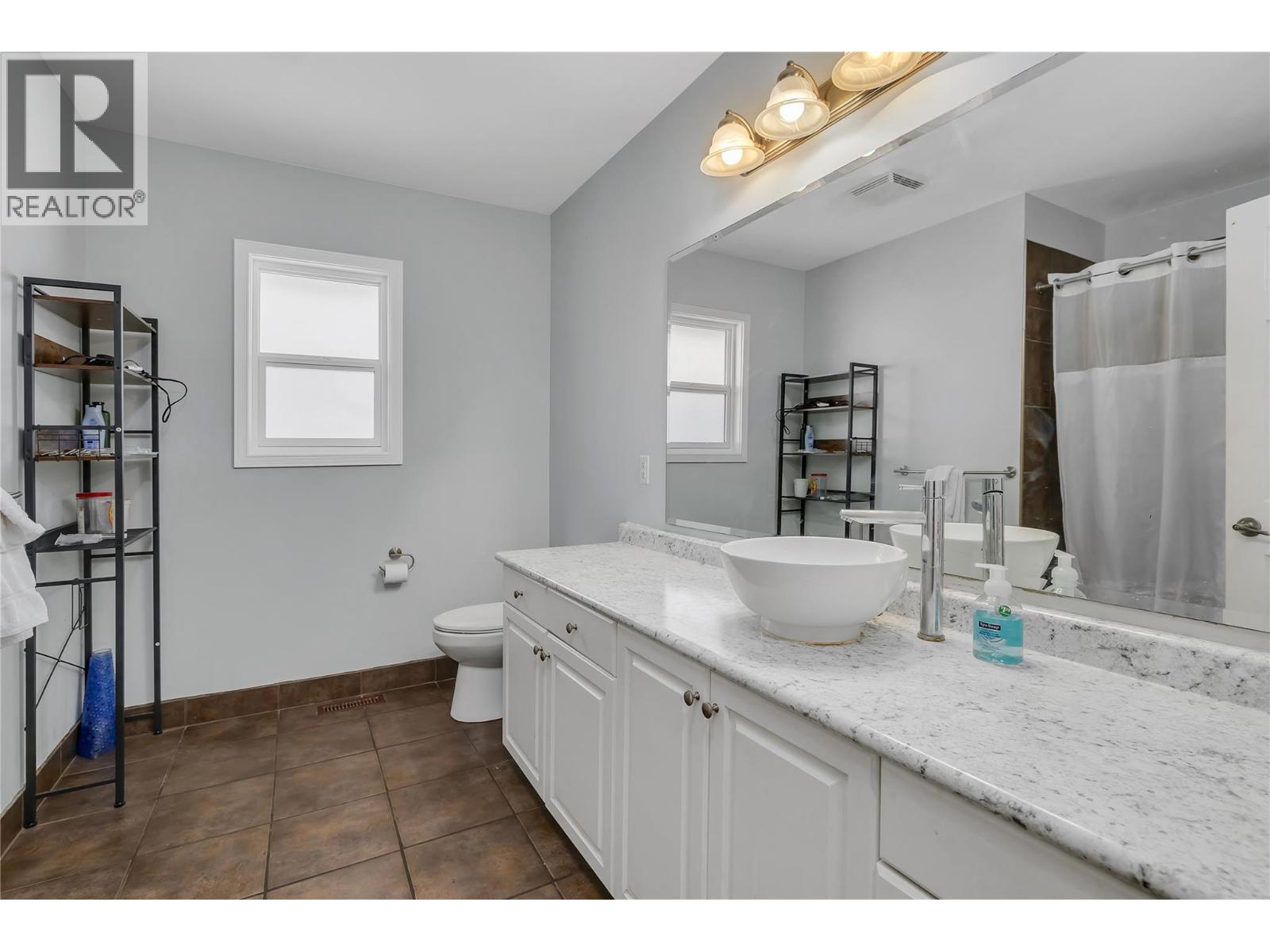 Photo 15 of 855 Saucier Avenue, Kelowna BC