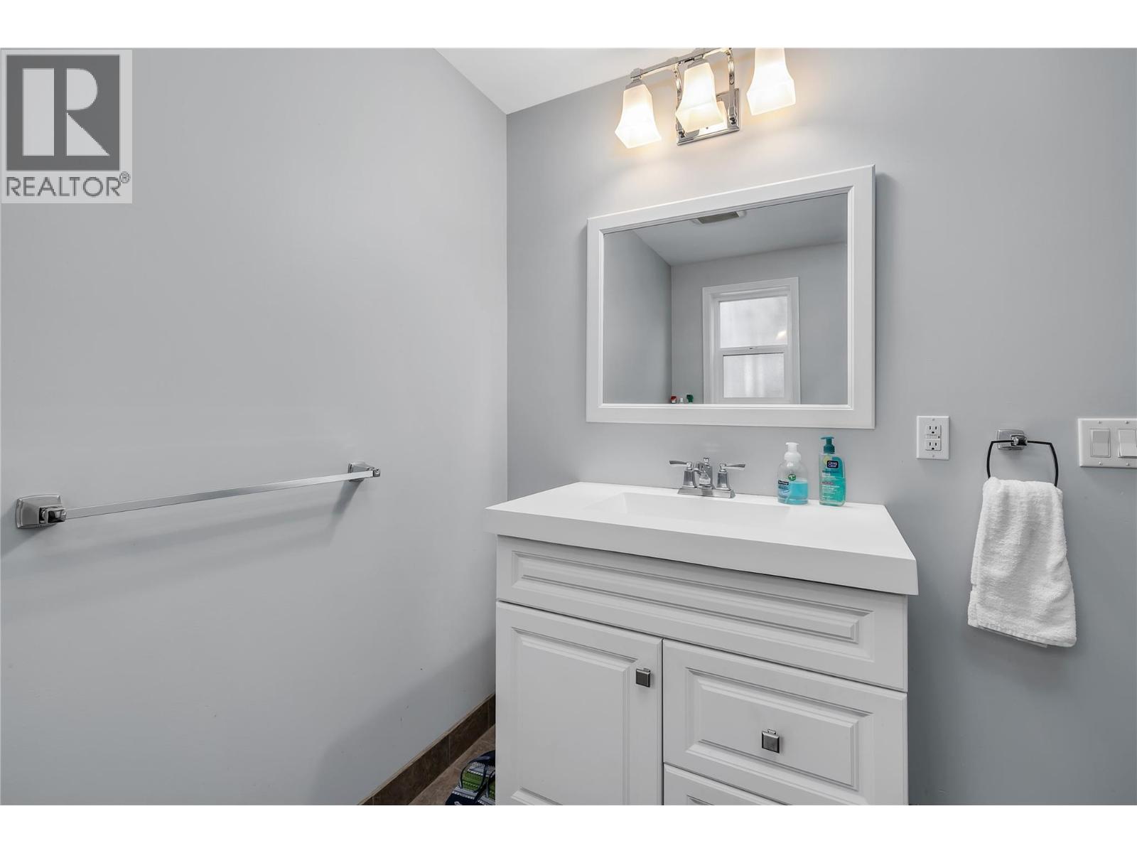 Photo 20 of 855 Saucier Avenue, Kelowna BC