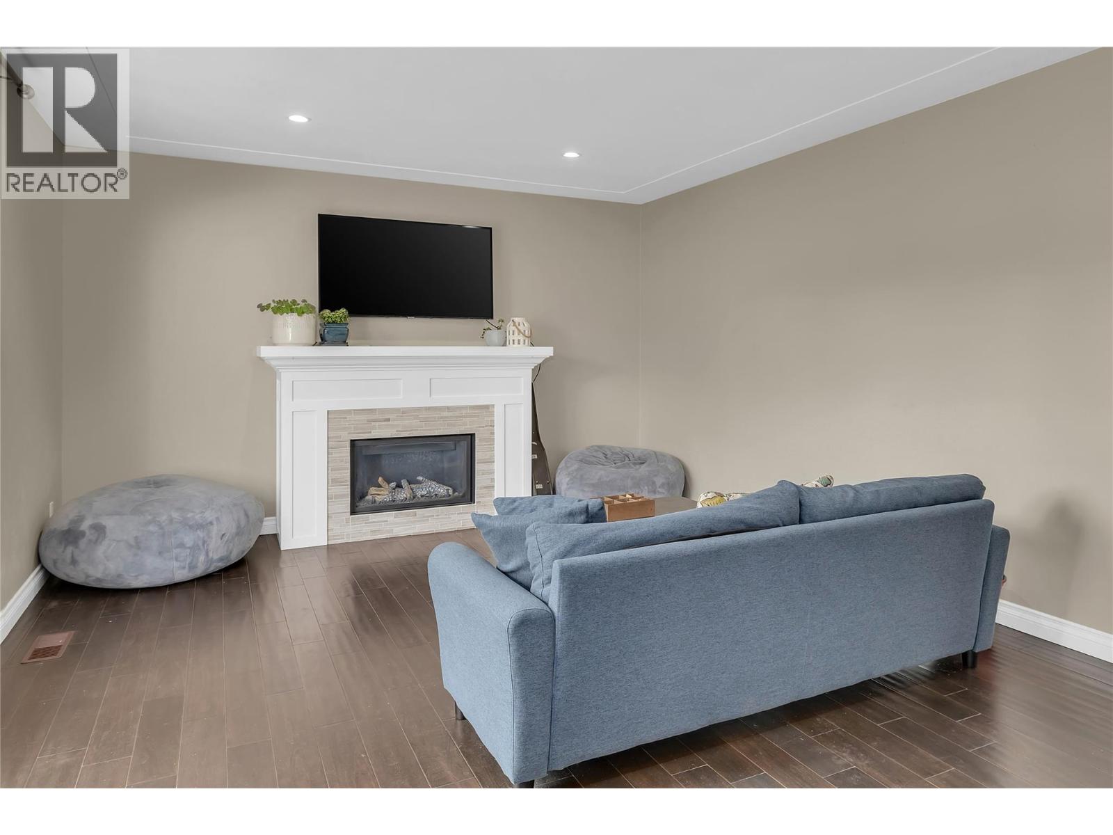 Photo 14 of 855 Saucier Avenue, Kelowna BC