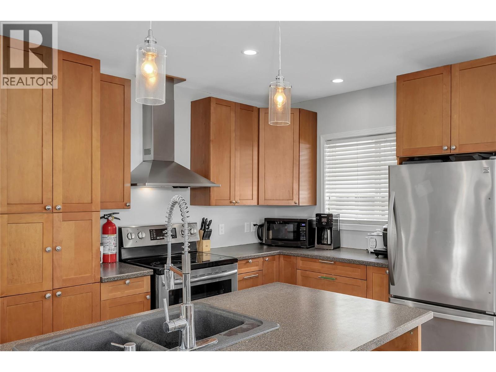 Photo 12 of 855 Saucier Avenue, Kelowna BC