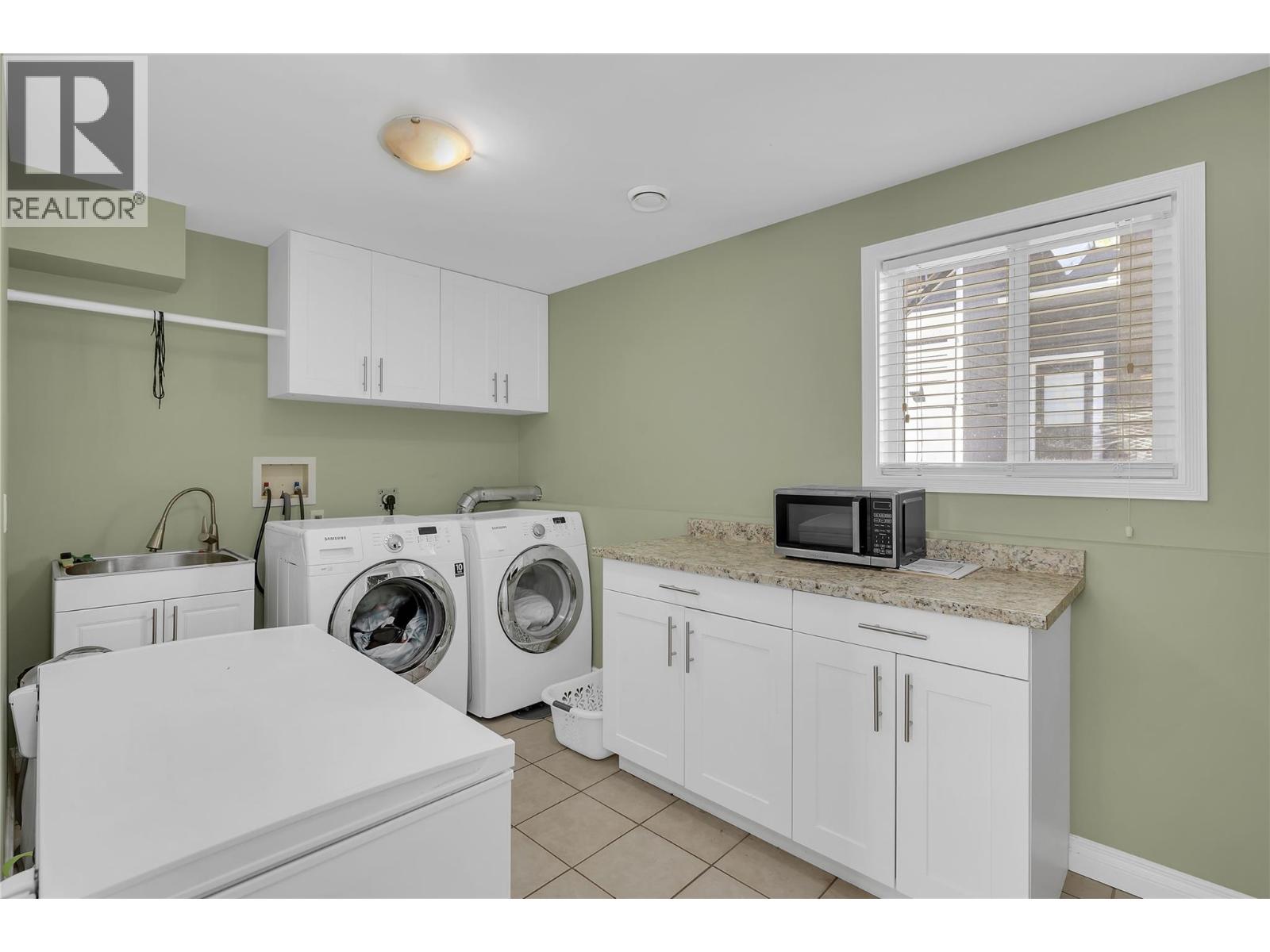 Photo 24 of 855 Saucier Avenue, Kelowna BC