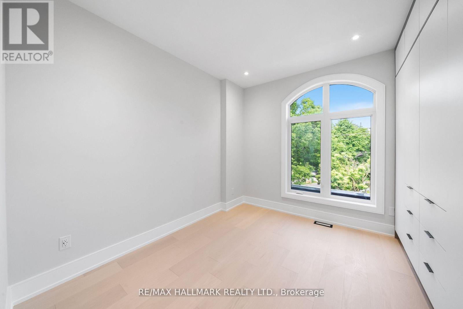 Photo 28 of 112 Randolph Road, Toronto ON