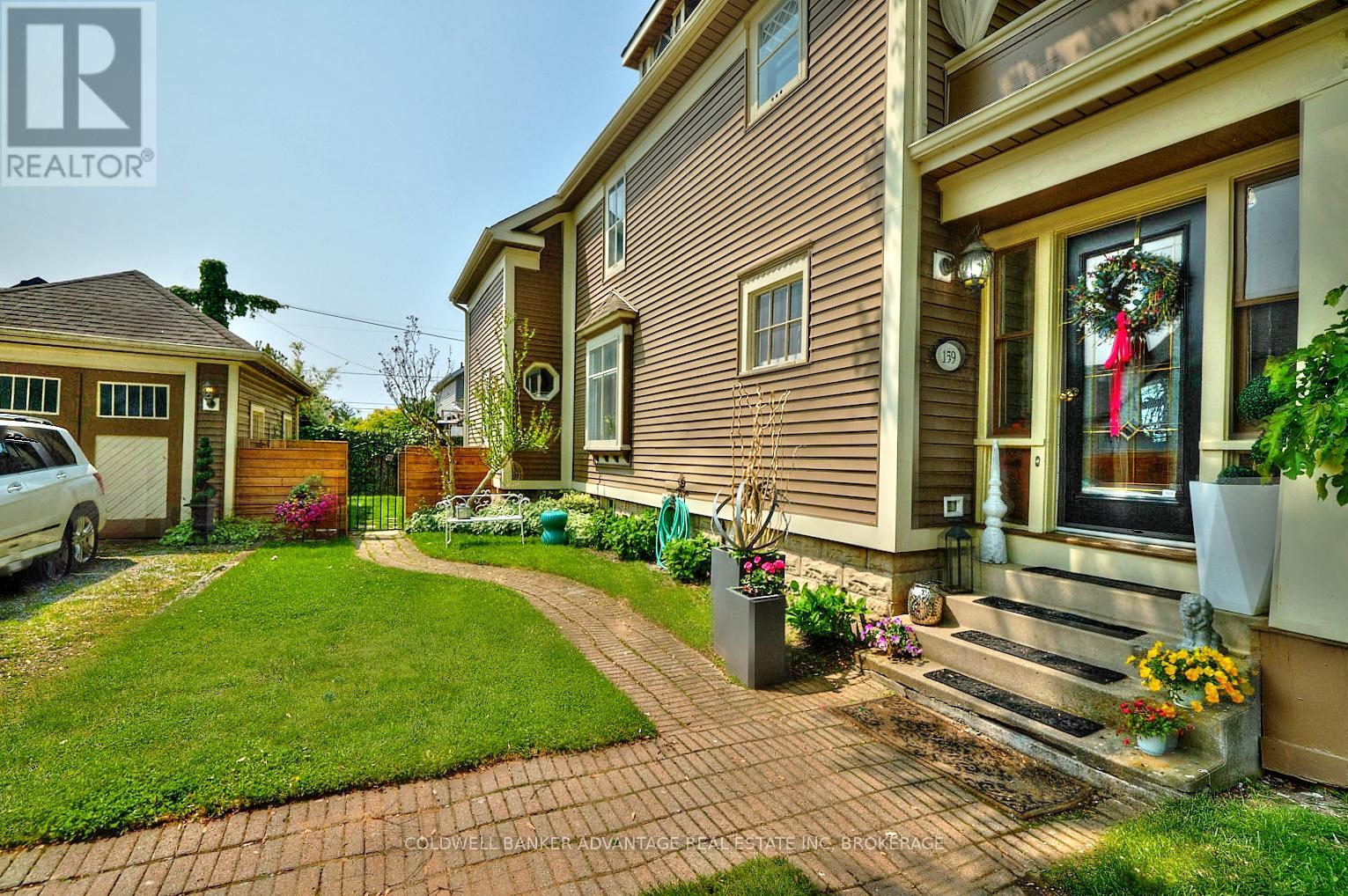 Photo 8 of 159 Merritt Street W, Welland ON