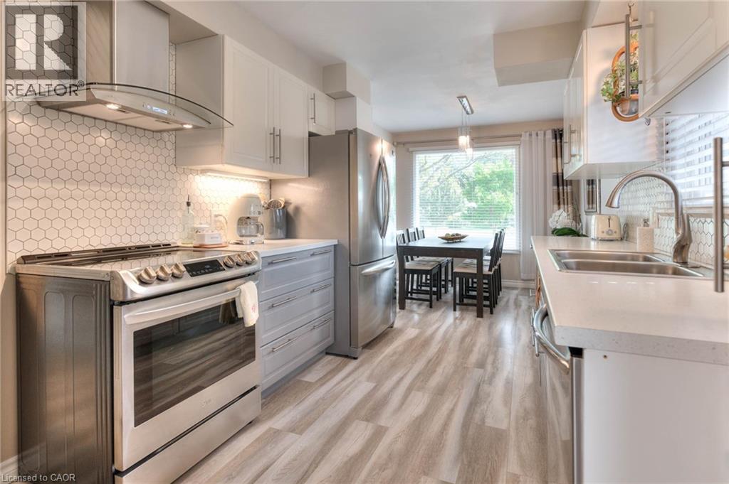 Photo 13 of 232 Kenneth Avenue, Kitchener ON