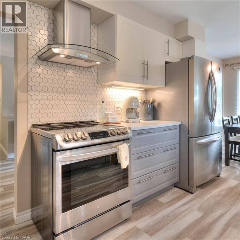 Photo 12 of 232 Kenneth Avenue, Kitchener ON