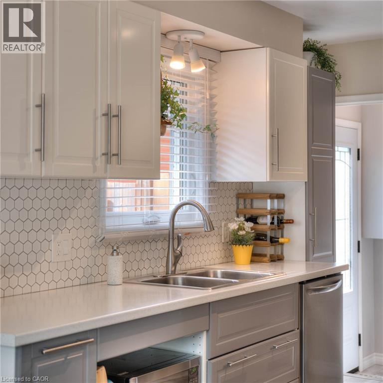 Photo 26 of 232 Kenneth Avenue, Kitchener ON