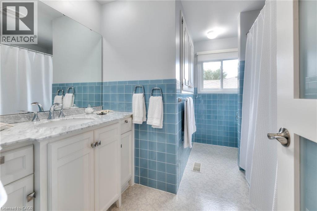 Photo 15 of 232 Kenneth Avenue, Kitchener ON