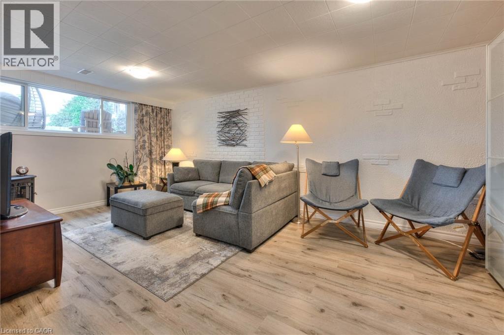 Photo 23 of 232 Kenneth Avenue, Kitchener ON