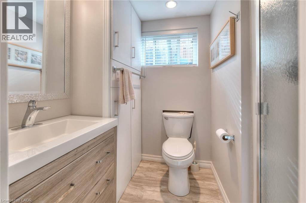 Photo 22 of 232 Kenneth Avenue, Kitchener ON