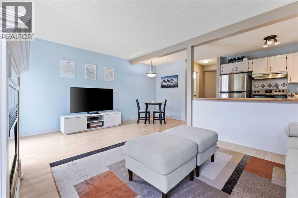 Photo 15 of 60 Country Hills Villas Nw, Calgary AB