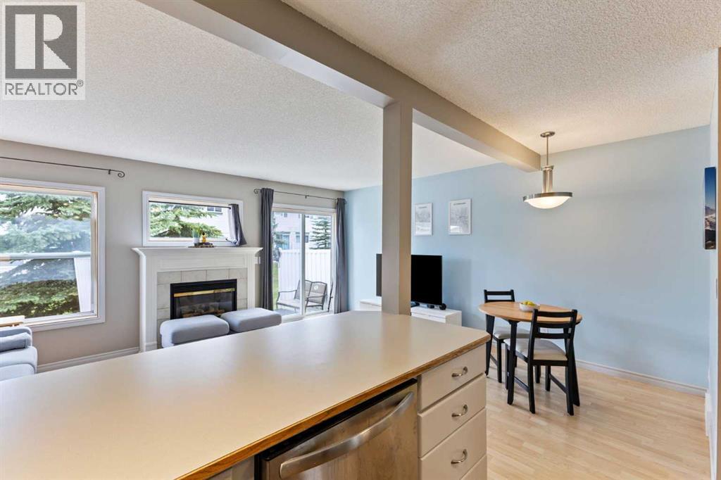 Photo 12 of 60 Country Hills Villas Nw, Calgary AB