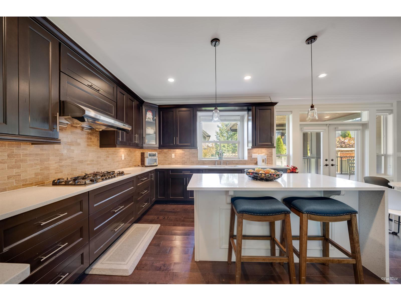 Photo 12 of 16147 27 B Avenue, Surrey BC