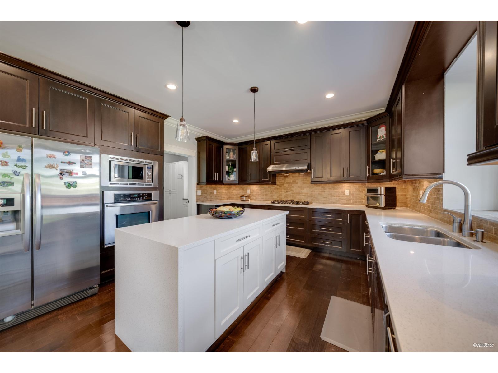 Photo 11 of 16147 27 B Avenue, Surrey BC