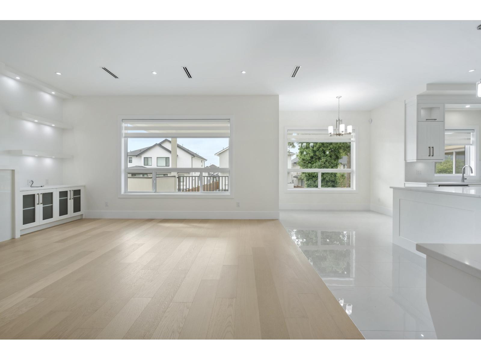 Photo 11 of 15658 82 A Avenue, Surrey BC