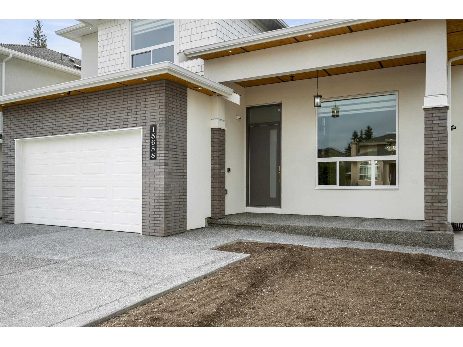 Photo 2 of 15658 82 A Avenue, Surrey BC