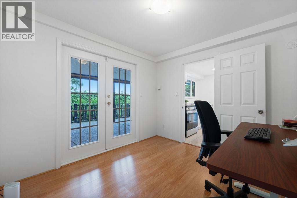 Photo 18 of 727 Crystal Court, North Vancouver BC