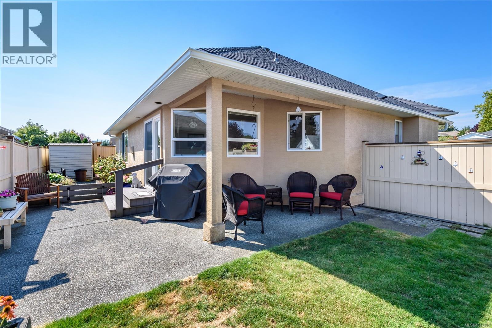 620 Banks Ave W, Parksville