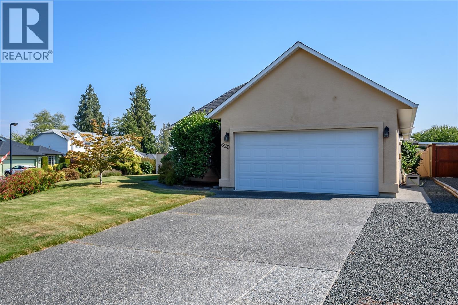 620 Banks Ave W, Parksville