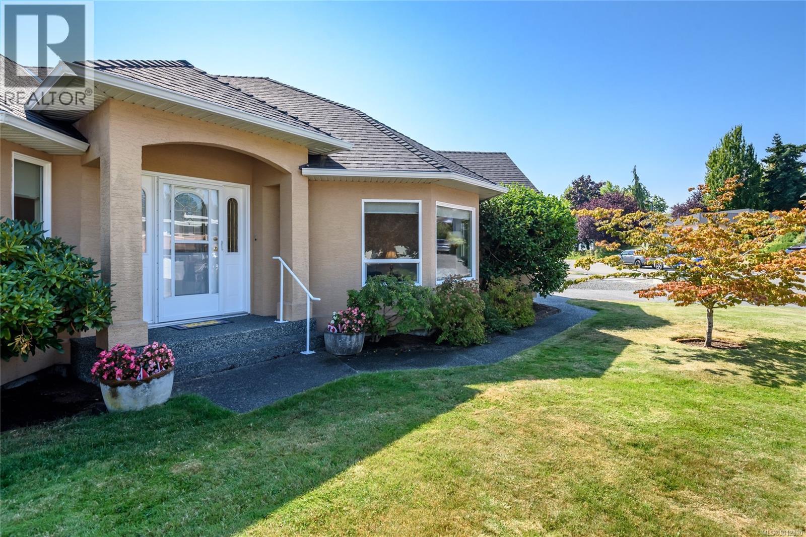 620 Banks Ave W, Parksville