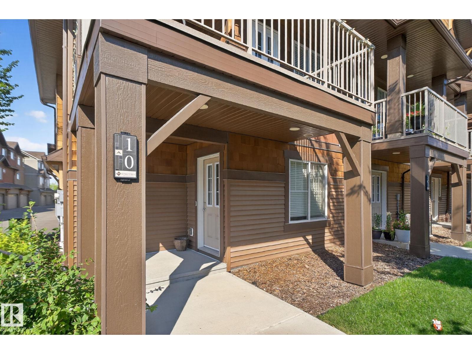 Photo 2 of 10 1005 Graydon Hill Bv Sw, Edmonton AB