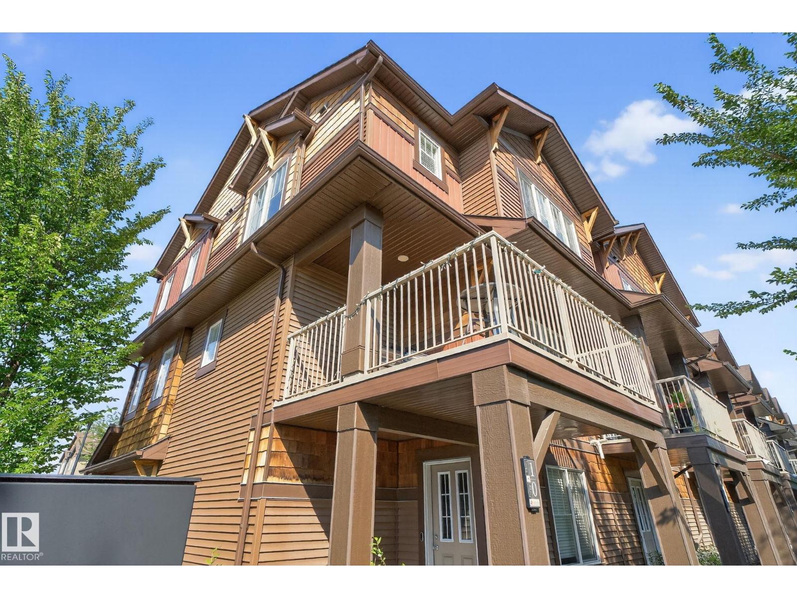 Photo 3 of 10 1005 Graydon Hill Bv Sw, Edmonton AB