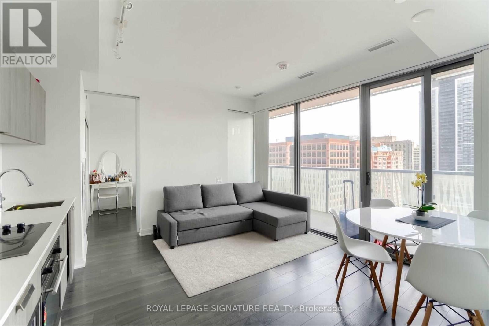 Photo 2 of 1901 50 Charles Street E, Toronto ON