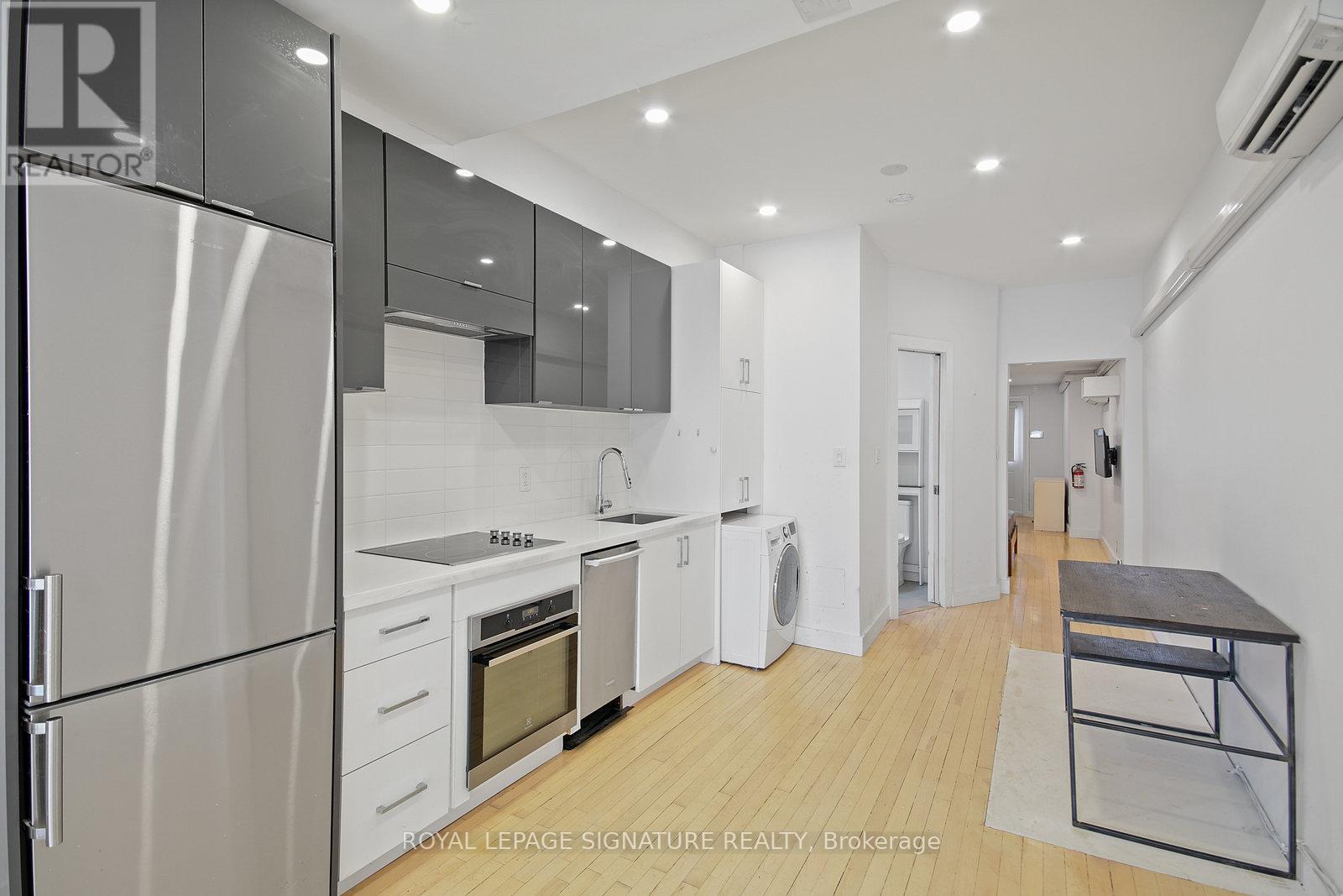 Photo 10 of Upper 1048 Queen Street W, Toronto ON