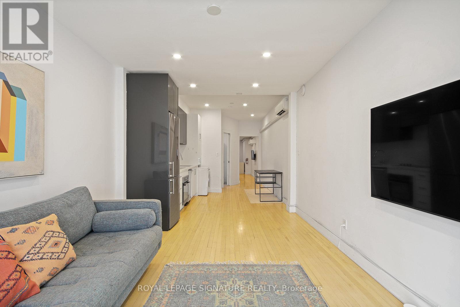 Photo 8 of Upper 1048 Queen Street W, Toronto ON