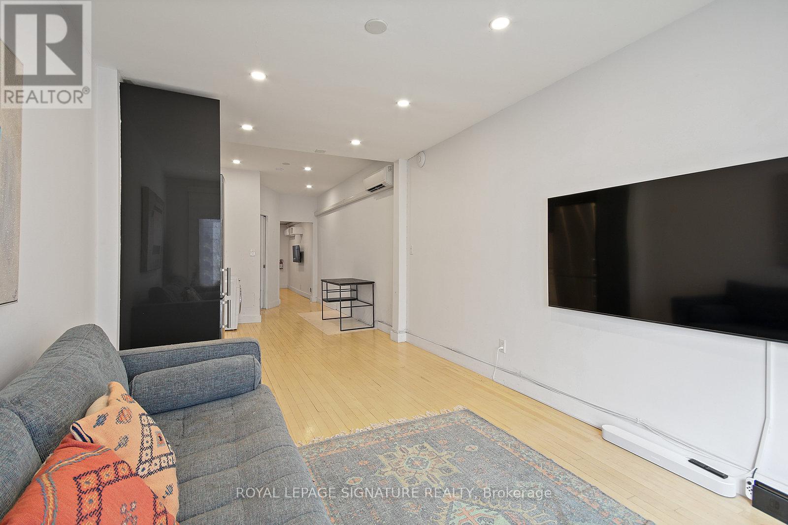 Photo 9 of Upper 1048 Queen Street W, Toronto ON