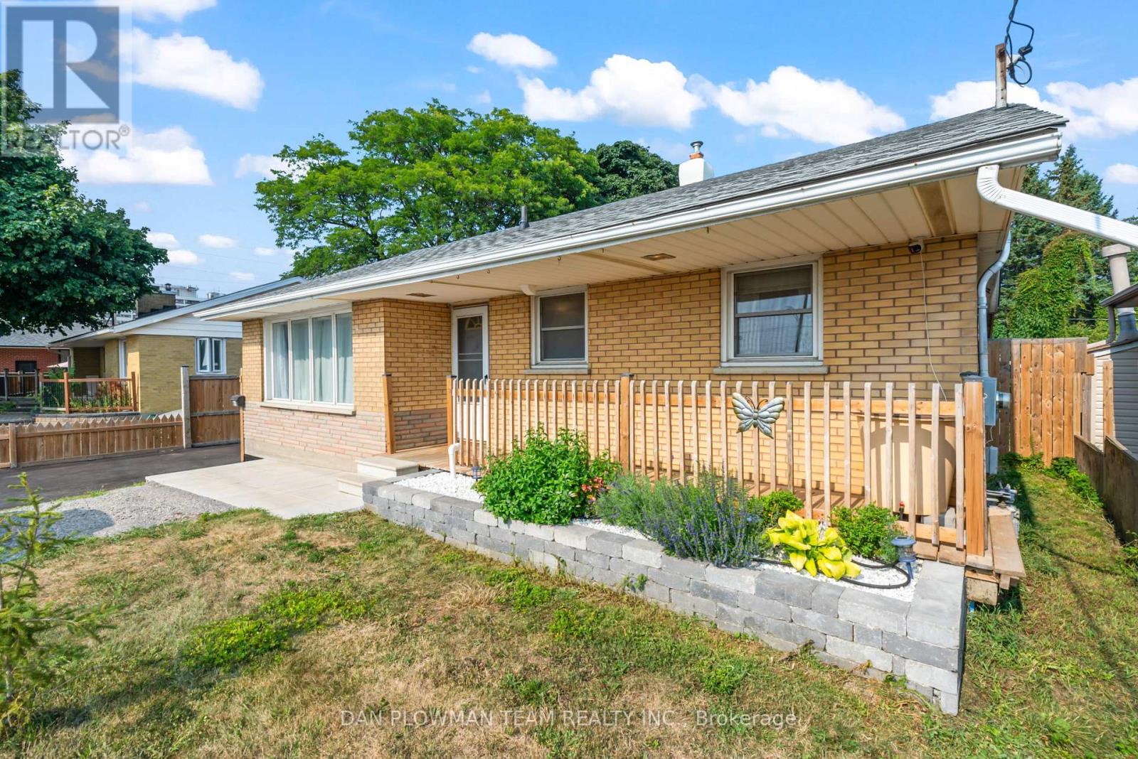 Photo 1 of 641 Stevenson Road N, Oshawa ON