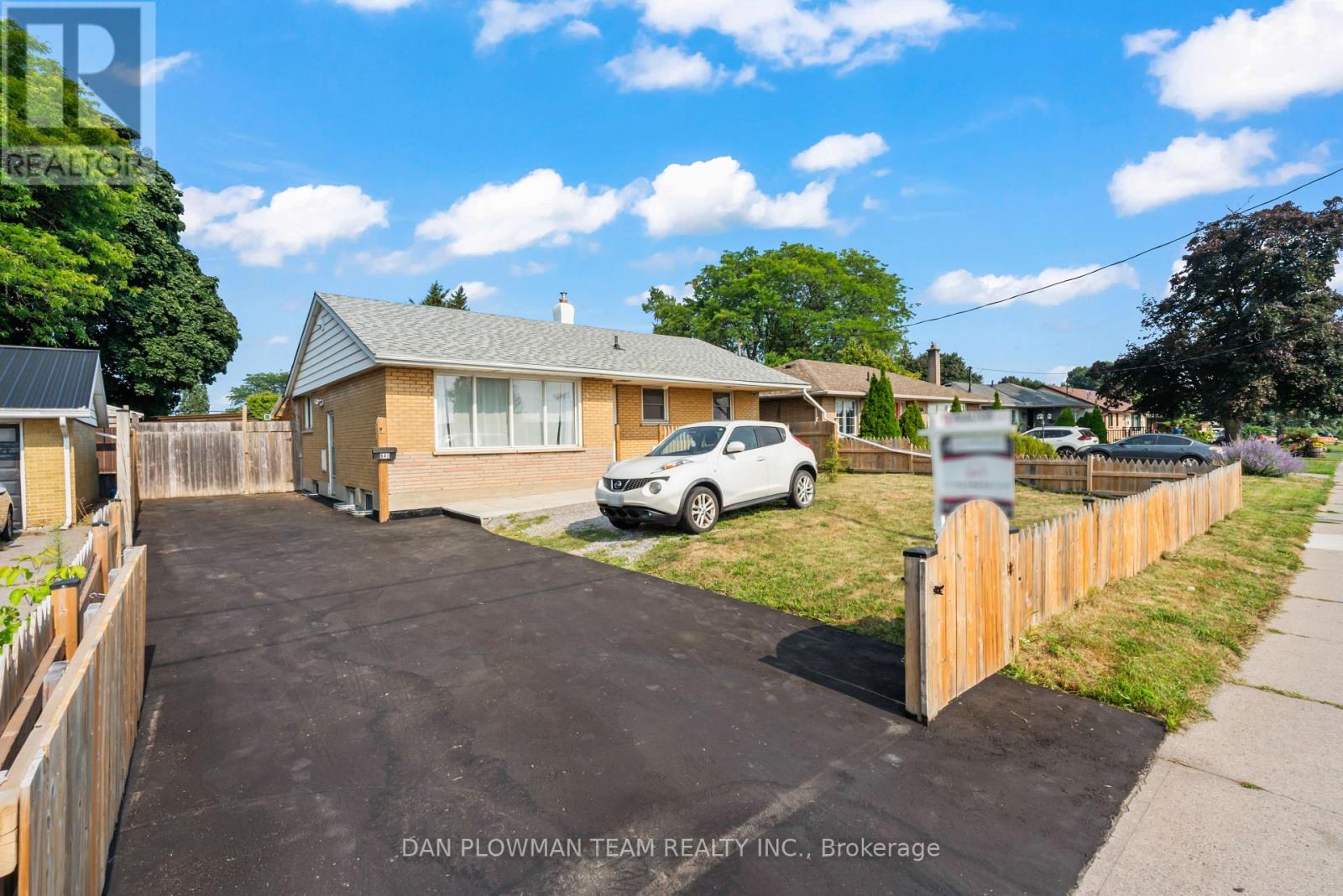 Photo 3 of 641 Stevenson Road N, Oshawa ON